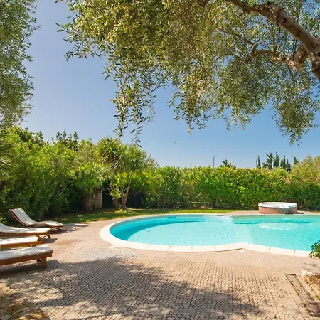 Dimora Patrizia With Pool - Happy Villa